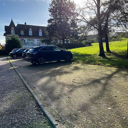 Un Appartement Dans Un Chateau Deauville Kültér fotó