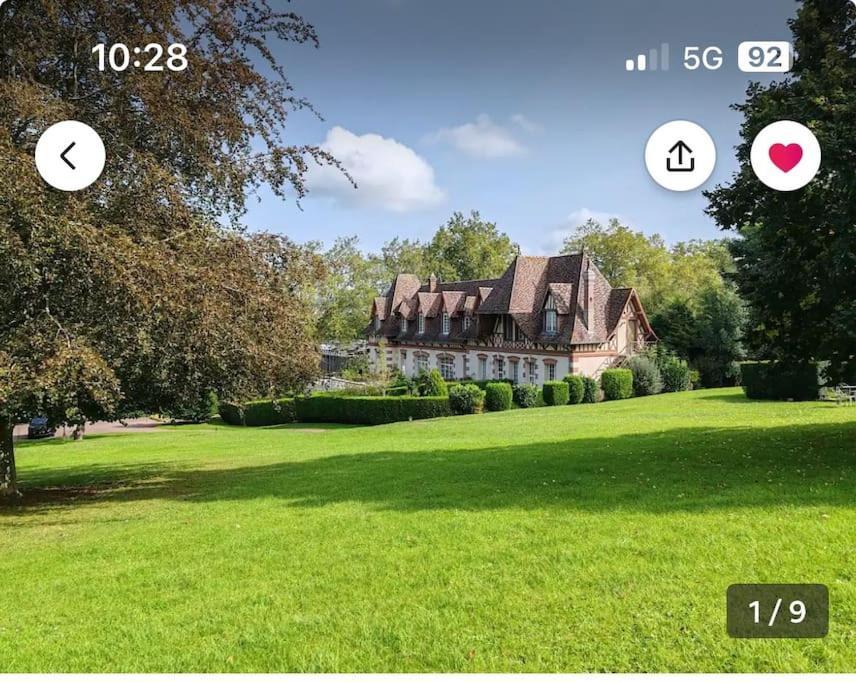 Un Appartement Dans Un Chateau Deauville Kültér fotó