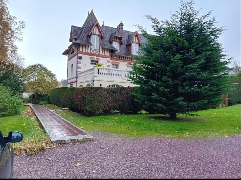 Un Appartement Dans Un Chateau Deauville Kültér fotó